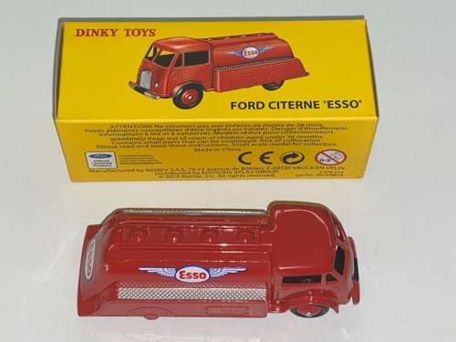 Dinky Toys GB - Camion AEC, Citerne Esso Modèle Sans Phare, Ref 945 Manqe Blister A La Boite
